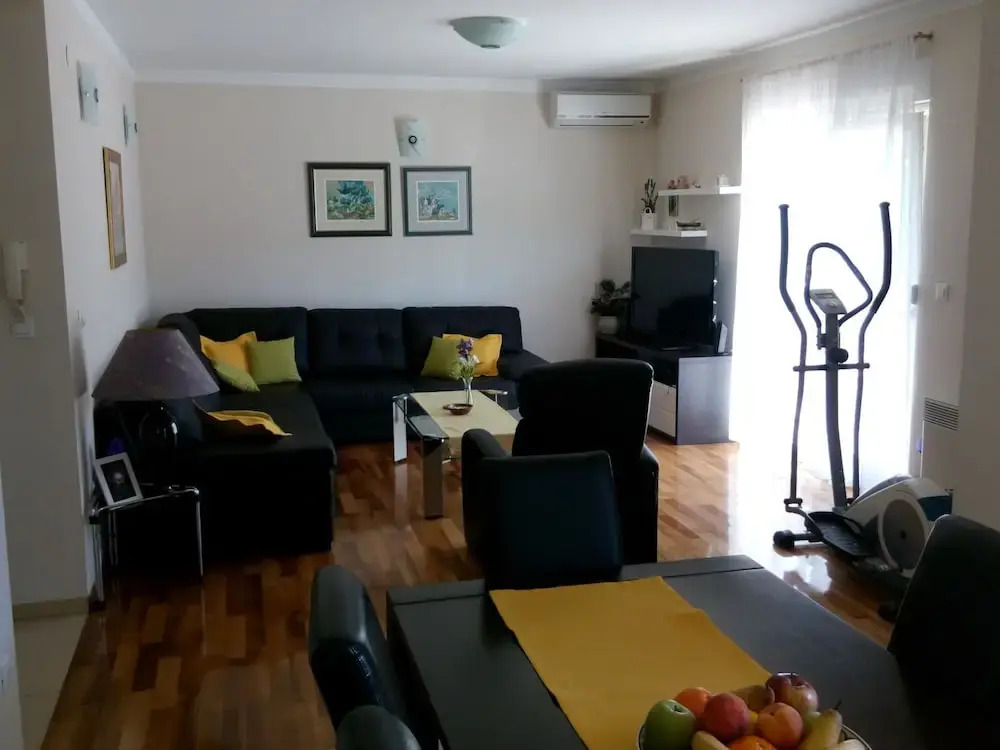 Apartment Azzini Violeta