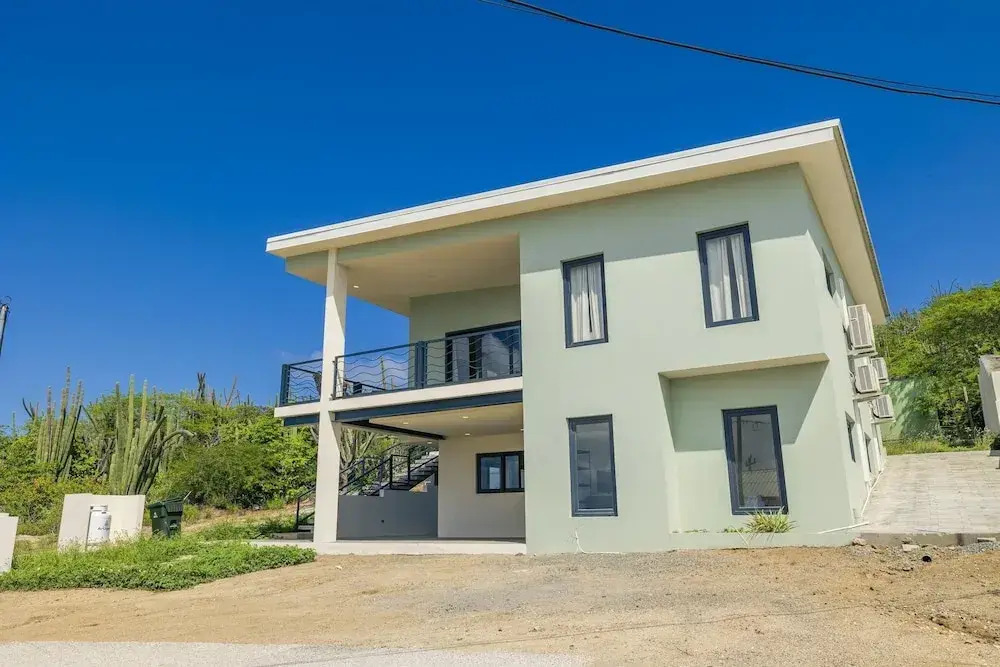 Modern NEW 2br1ba Nature Escape Great Location