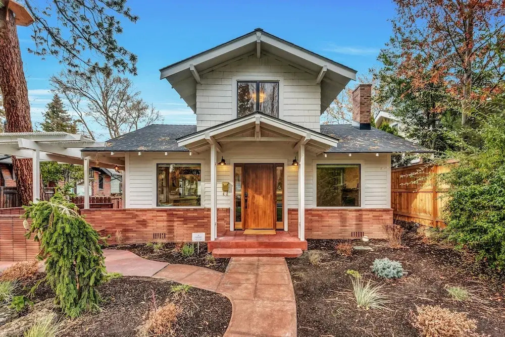 New Listing! Renovated Historic Claypool House 3 Bedroom Home