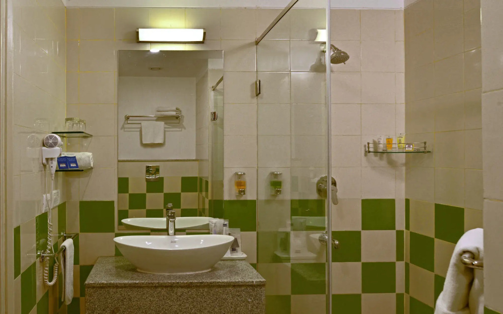 Grand Hometel Malad
