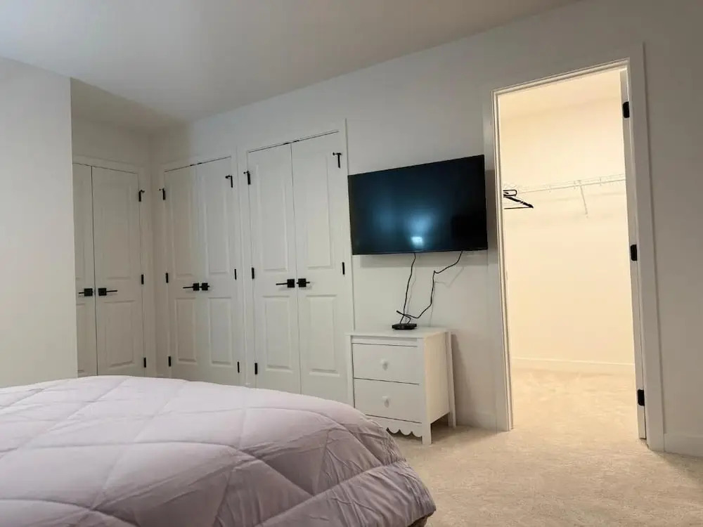 Modern Retreat 3BR 2&half Bath