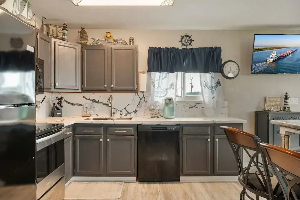 Lazy Lagoon 1 Bedroom Home