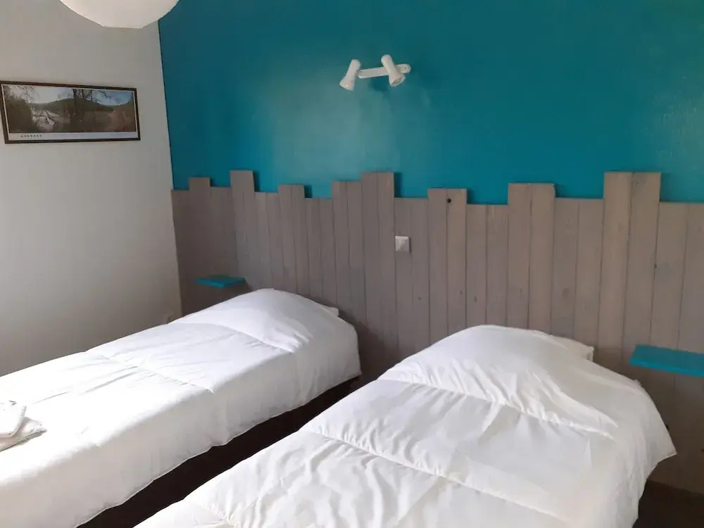 HOTEL,RESTAURANT