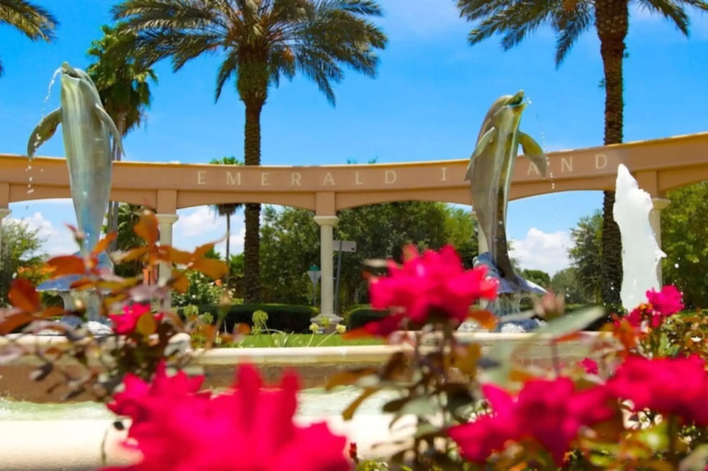 3 Bed Emerald Island Resort Townhouse Near Disney, Kissimmee