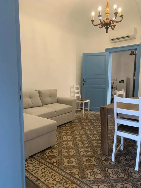 Antonio House in the Historic Center Area