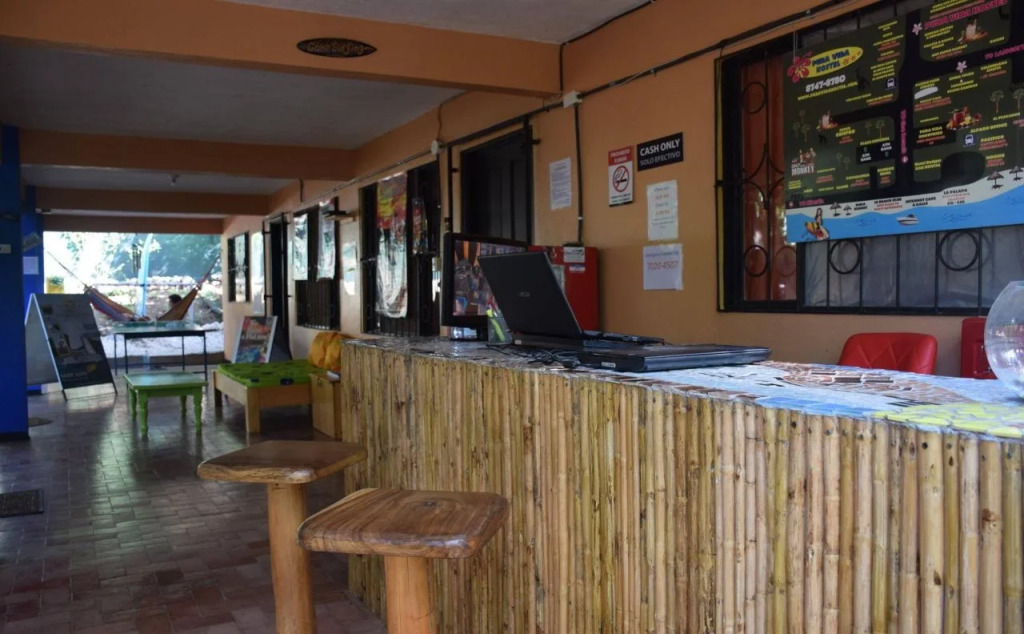 Casa Pura Vida Surf Hostel - Tamarindo Costa Rica