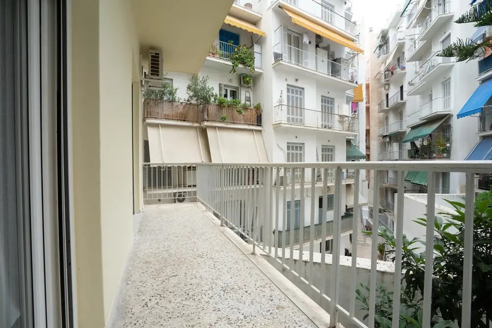 Black Pearl apt in Koukaki