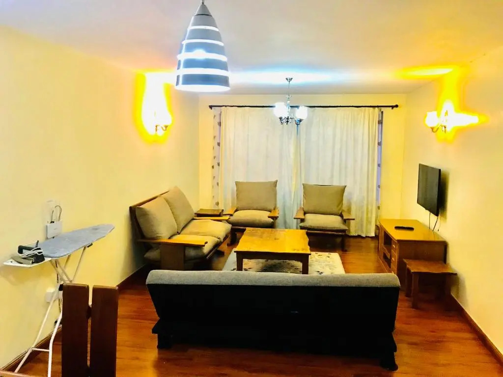 Nakuru Palace furnished apartment with pool milimani H1