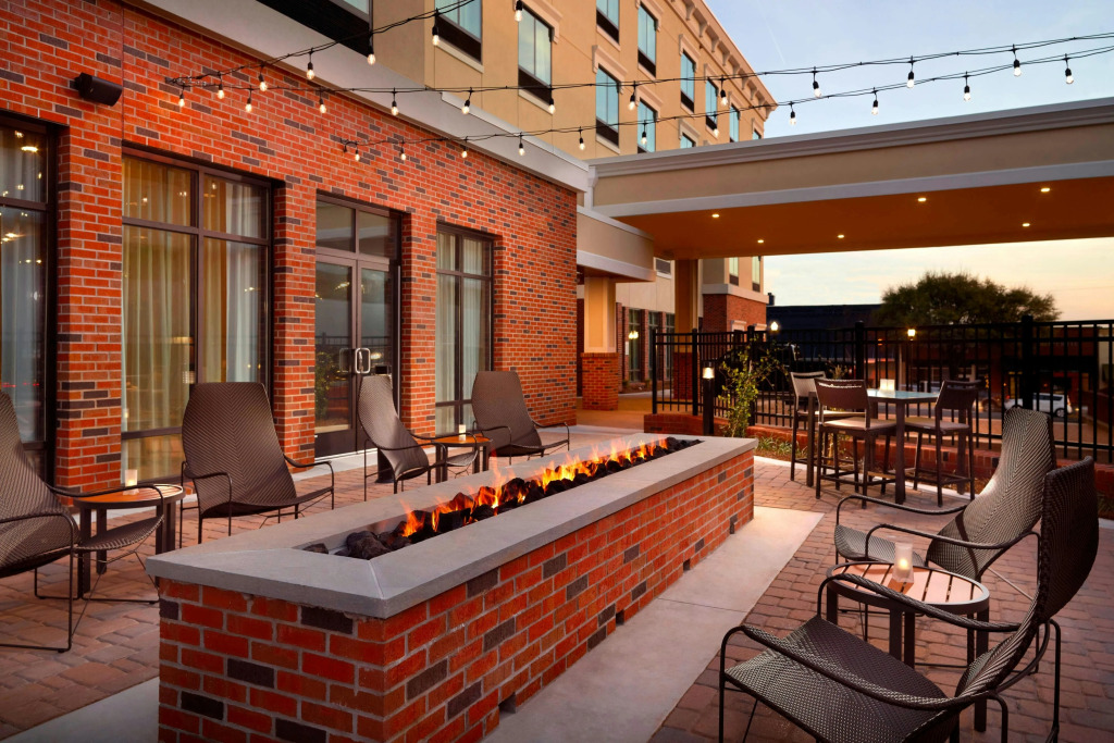 Courtyard by Marriott LaGrange