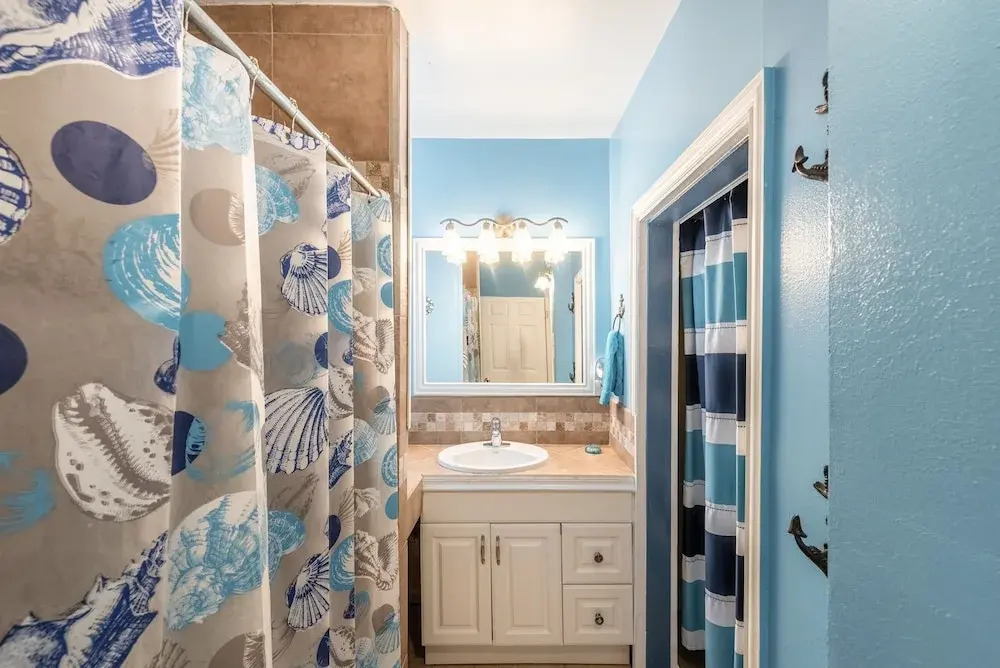 Ocean Blue And Ocean Breezes 2 Bedroom Home