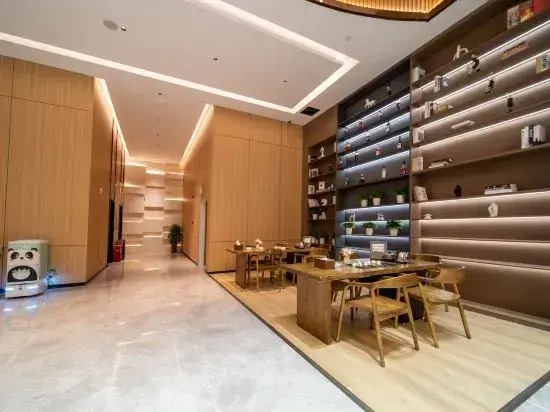 Luodian Mucheng · Banshan Hotel (Luodian Mingzhu Square Branch)