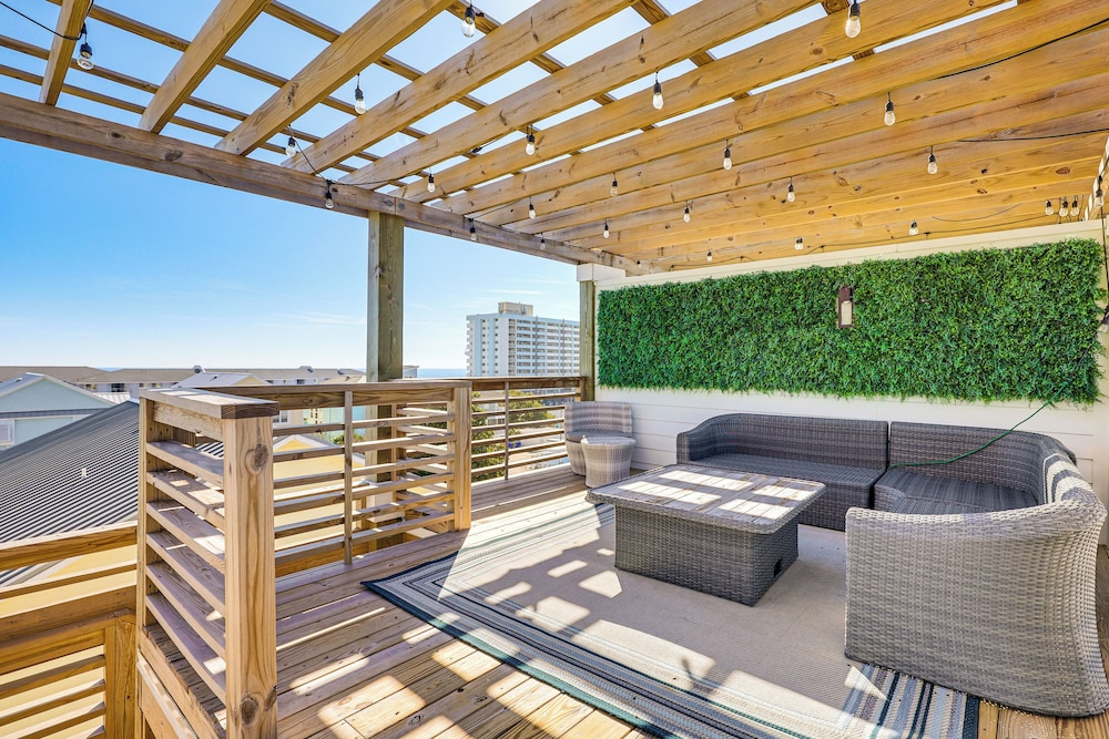 Sun, Surf & Group Fun in Carolina Beach! Luxe Home