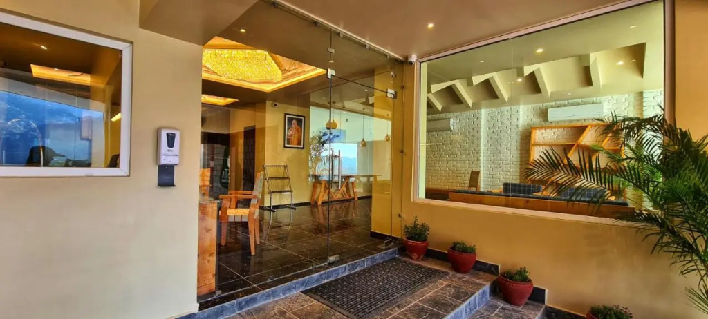 juSTa Birding Resort & Spa - Best Dhauladhar View Resort