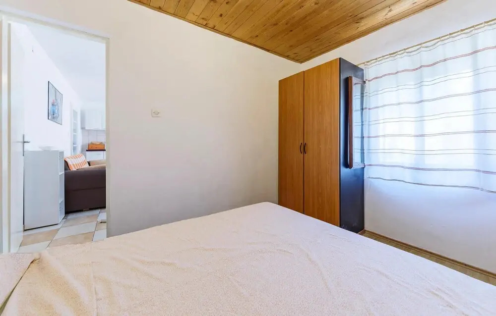 1 Bedroom Beautiful Home In Pula
