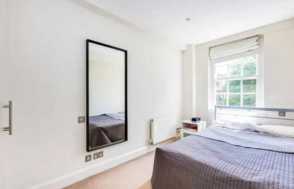 Modern 2 Bedroom South Kensington Flat