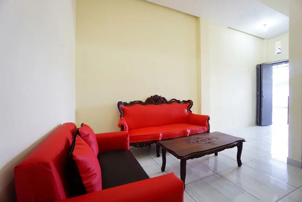 OYO 1914 Wisma Waraney