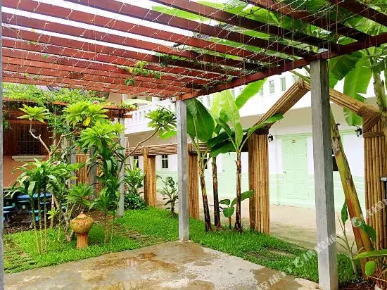 Phong lack Guest House