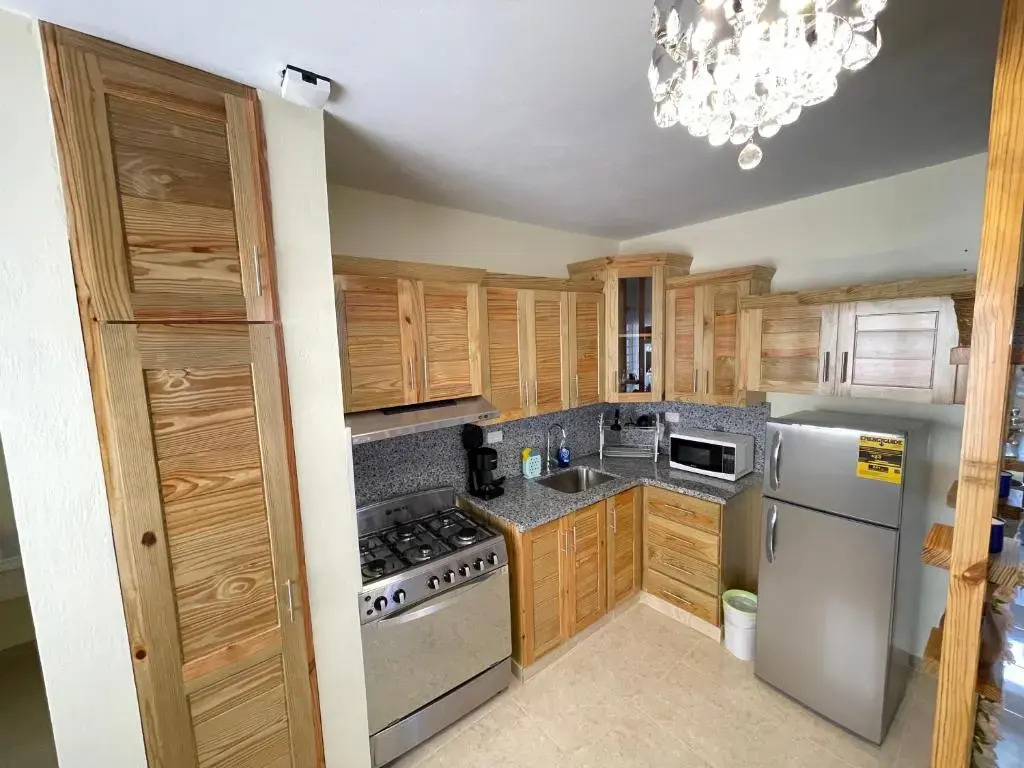 B-6 Apartamento Tipo Villa /piscina/BBQ/Acogedor en las montaña