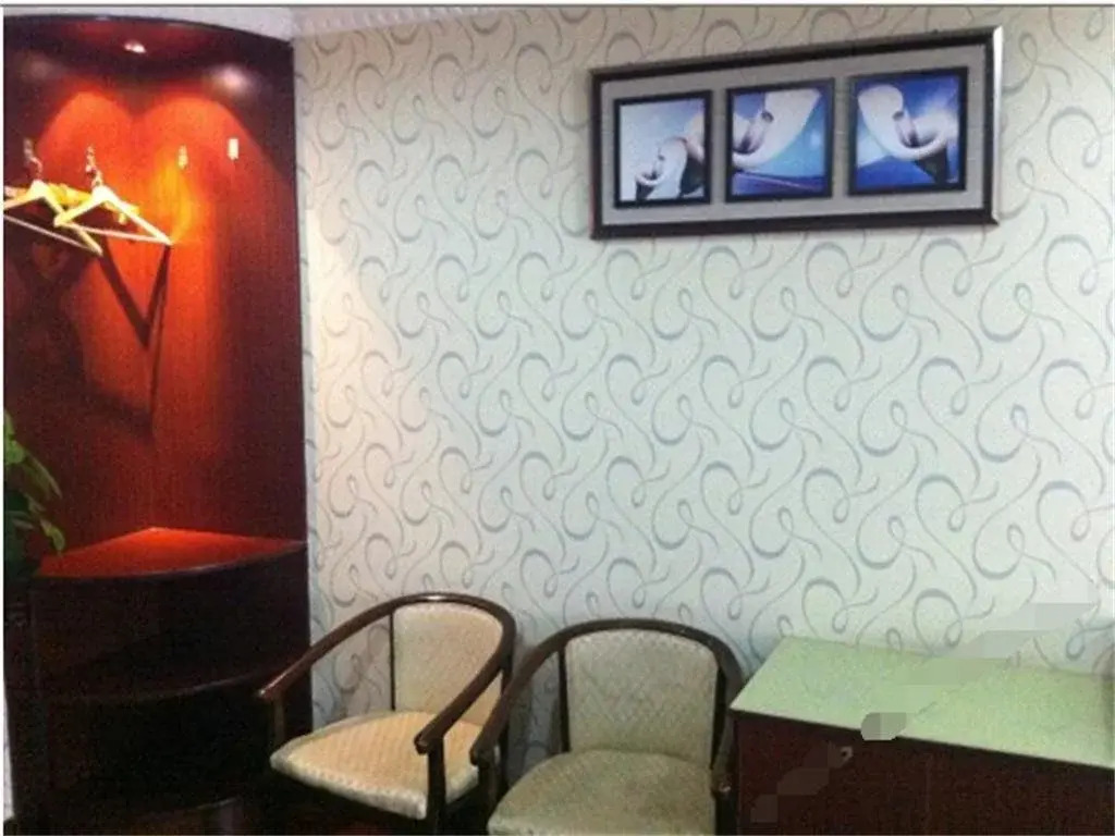 Taixing Jinding Business Hotel