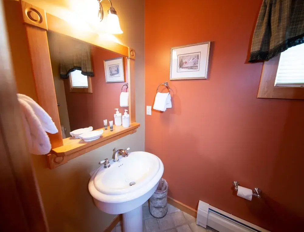 Luxury 6Br Solitude Village- Indoor Bball Court, Private Tub Home