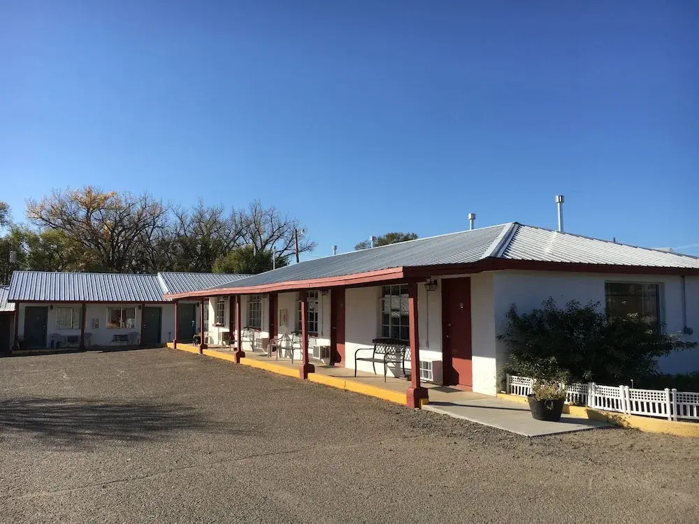 Kim's Oasis Motel