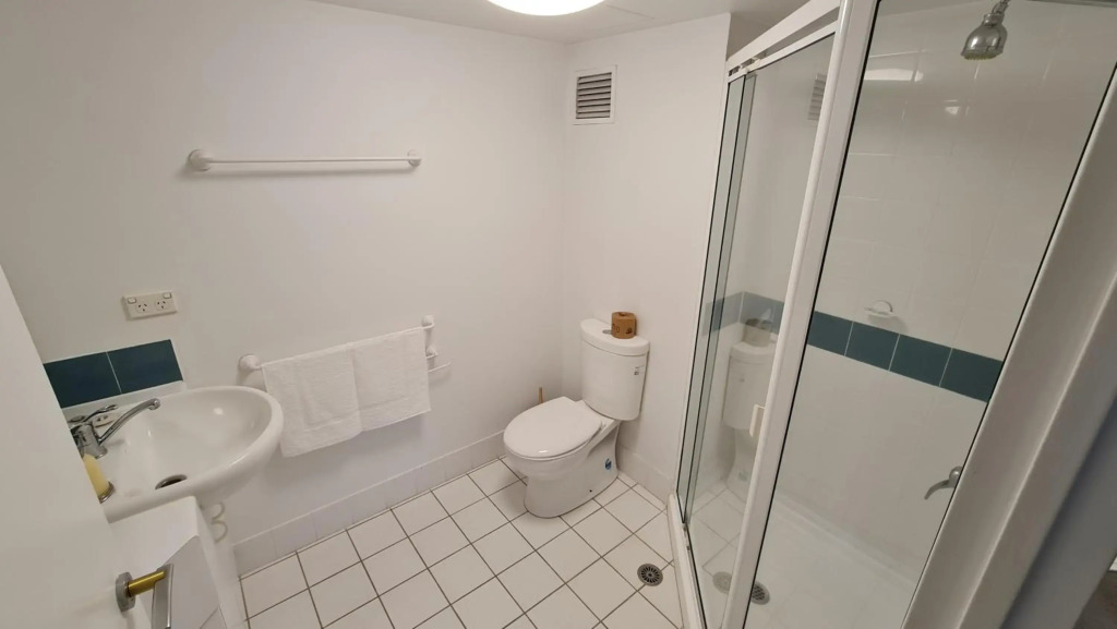 2BR 2Bath L4 Executive Apartment, in City Centre