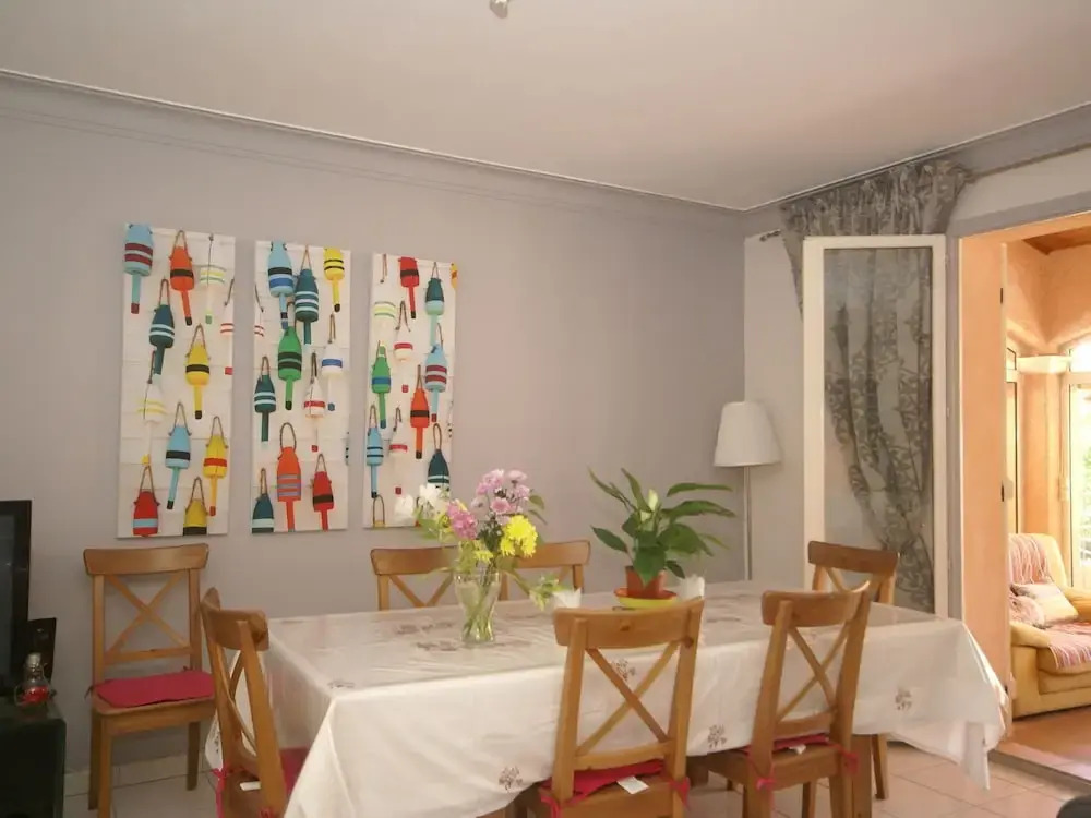 Airconditioned, Spacious Villa in Garéoult With a Private Pool