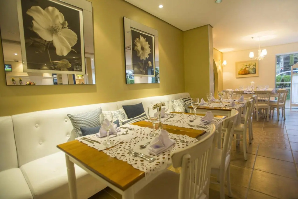 Astron Hotel Bauru by Nobile
