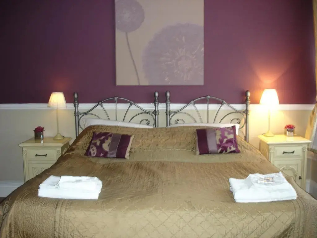 The Manor Hotel