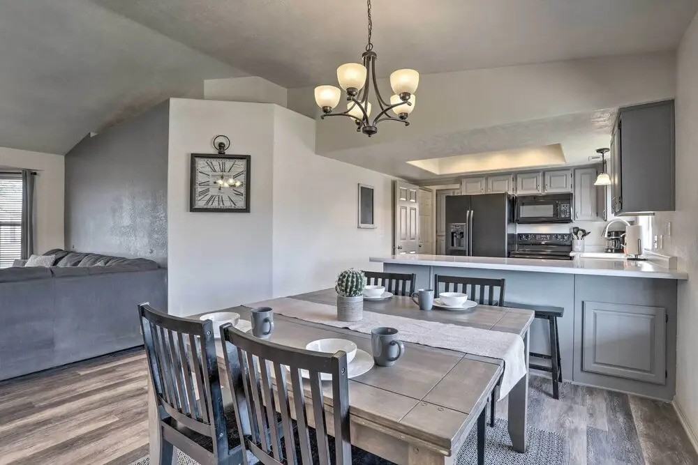 Washington Home w/ Private Hot Tub < 40 Mi to Zion