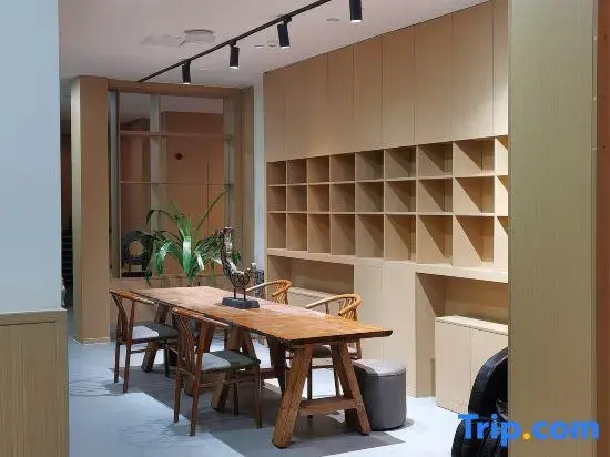 Snag Lemon Hotel(Mianyang High speed Railway Station Foreign Language School Store)