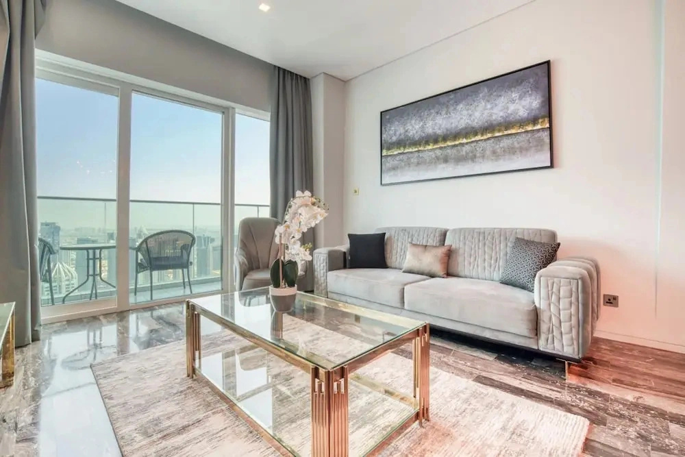 High-end Luxe Apt w Marina Views