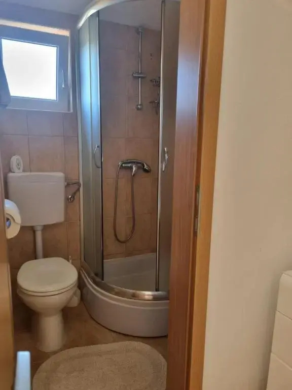 Apartmani Toni Poce
