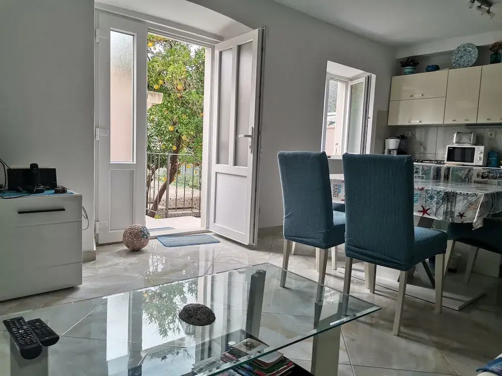Beautiful 3-Bed Villa in Zaton Mali