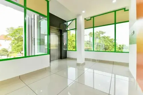 OYO 23211 Green Line Residency