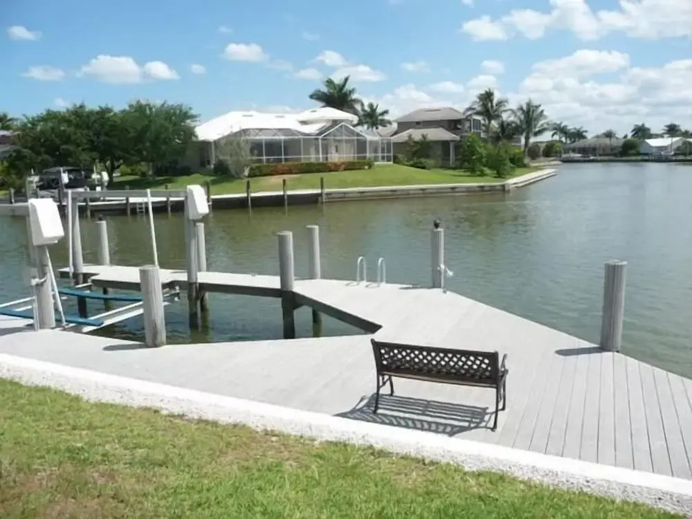 SPIN451 3 Bedroom Holiday Home by Marco Naples Vacation Homes