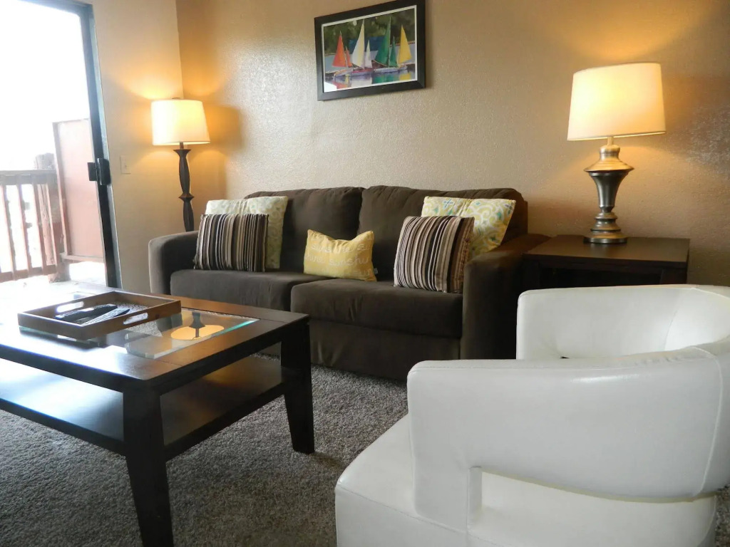 Sunshine Suites at Mid-City