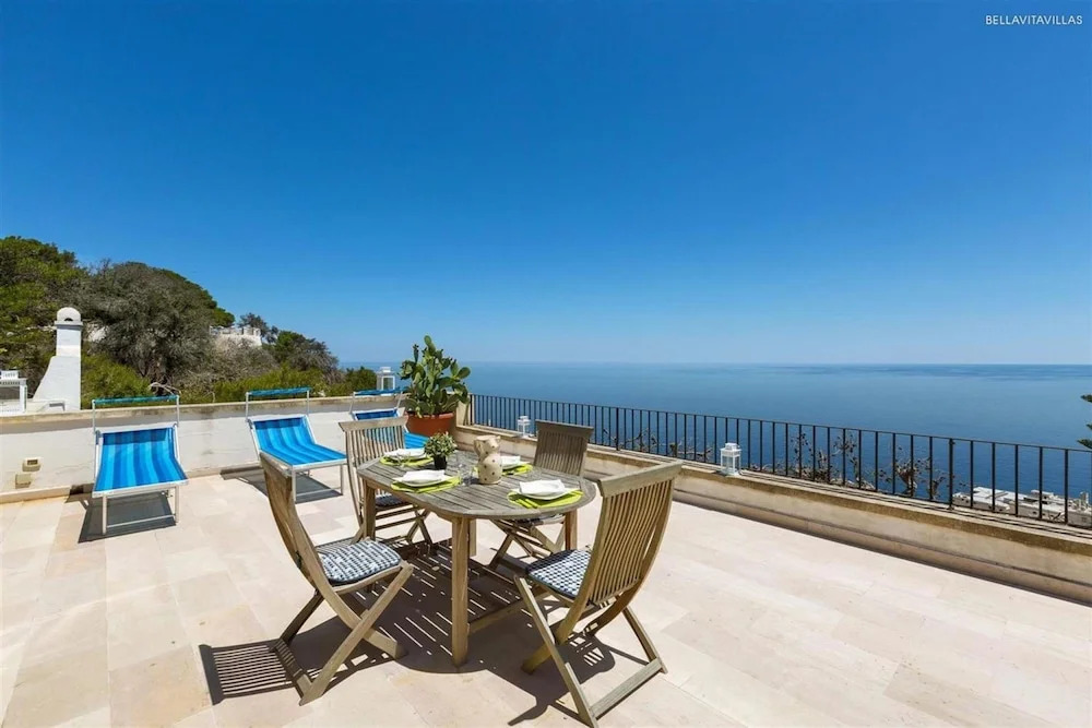 281 Casa con Vista Mare a Santa Cesarea Terme