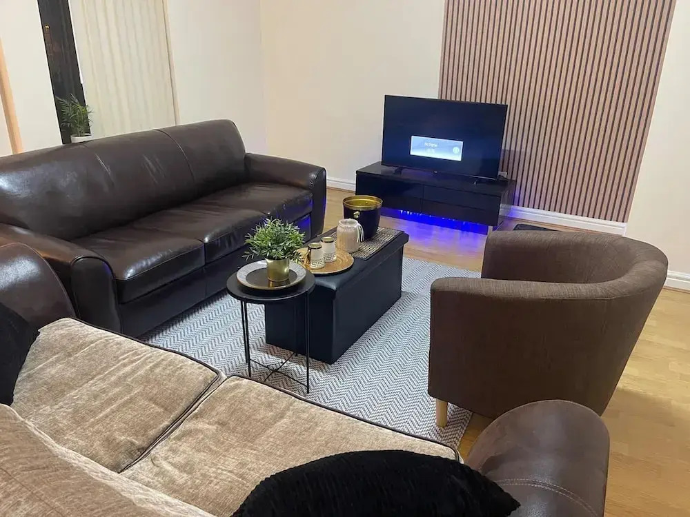 Stylish 1-bed Apt - Sleeps 4 - Parking - Wifi