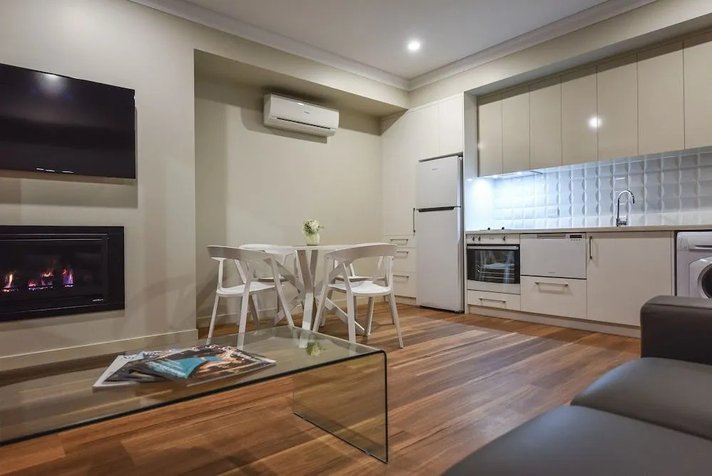 Aloha Central Luxury Apartments