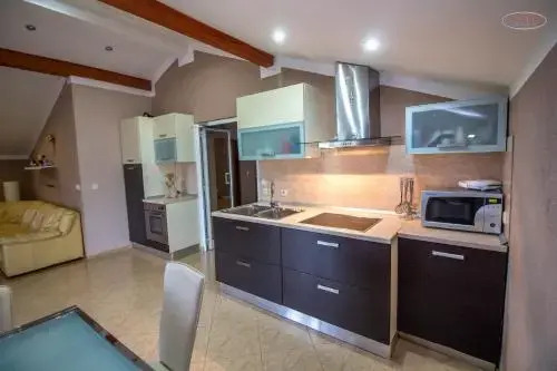 Apartments Lores
