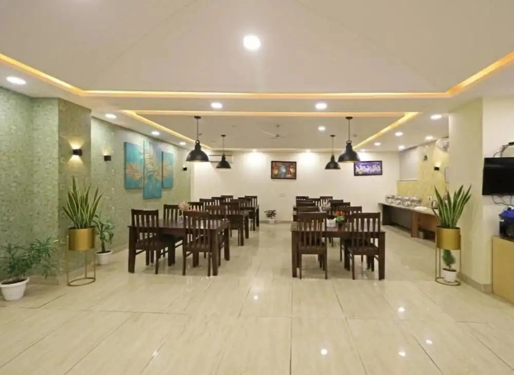 Hotel Grand Suites -Delhi Airport