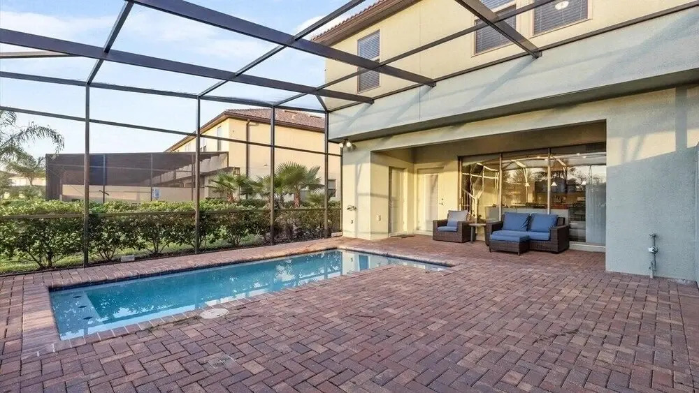 5 Bed 4 Bath Townhouse With Pool 5 Bedroom Townhouse by RedAwning
