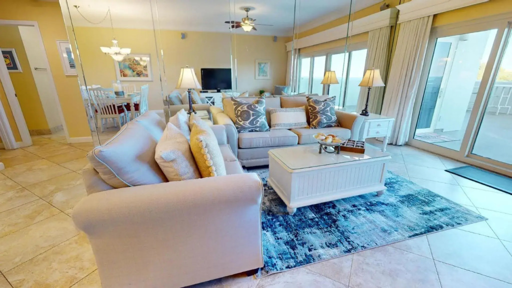 Beach Manor 0404