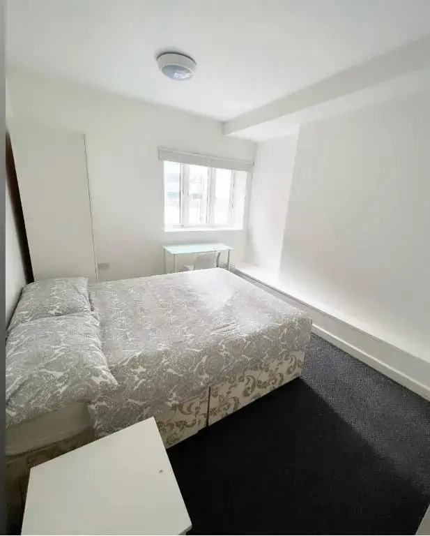 Bournemouth Town Centre 6 Double Bed Apartment