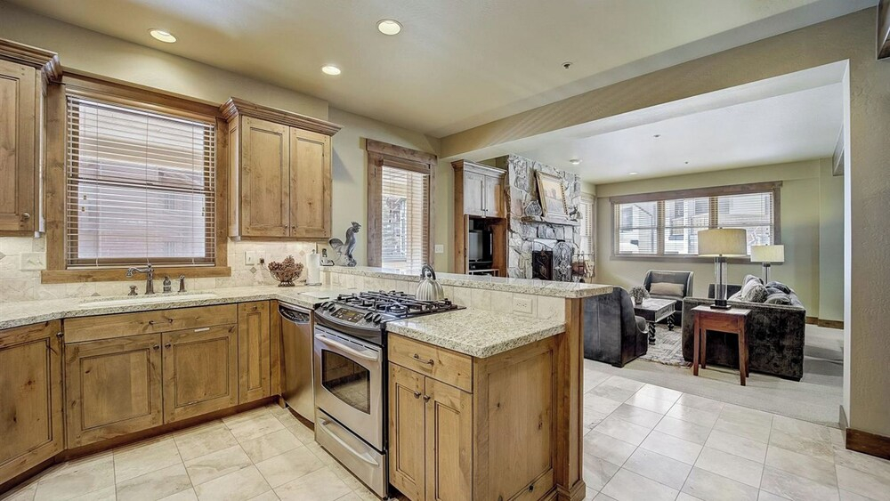 Mont Cervin #23 by Avantstay Luxury Ski in Ski out Home in Park City!