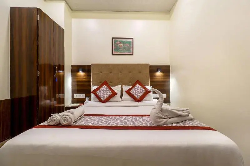 HOTEL SIGNATURE INN