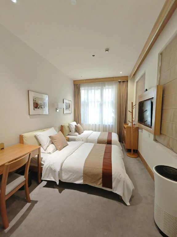 Heyou Cisheng Life Class Health Resort Hotel