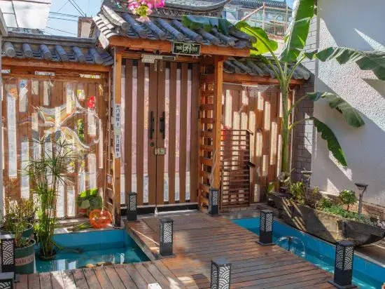 Gusheng Yard Inn