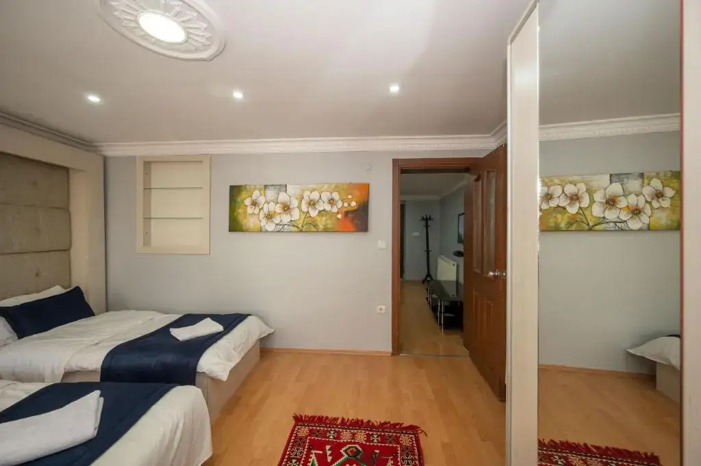 Taksim Suite II